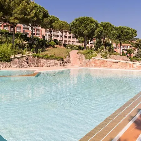 Appartement Le Hameau De Cap Esterel - Maeva - 4 Personnes 1 Vue Et Parking - Budget Mae-4393