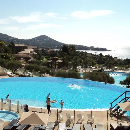 Résidence Le Hameau De Cap Esterel - Maeva - 4 Personnes 1 Vue Et Parking - Budget Mae-4393 *